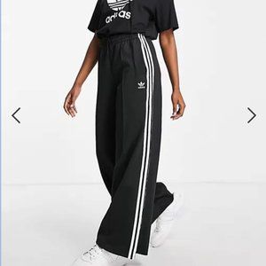 adidas Originals adicolor three stripe wide leg sweatpants in black